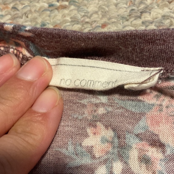 Floral faux knot tshirt - Picture 2 of 3